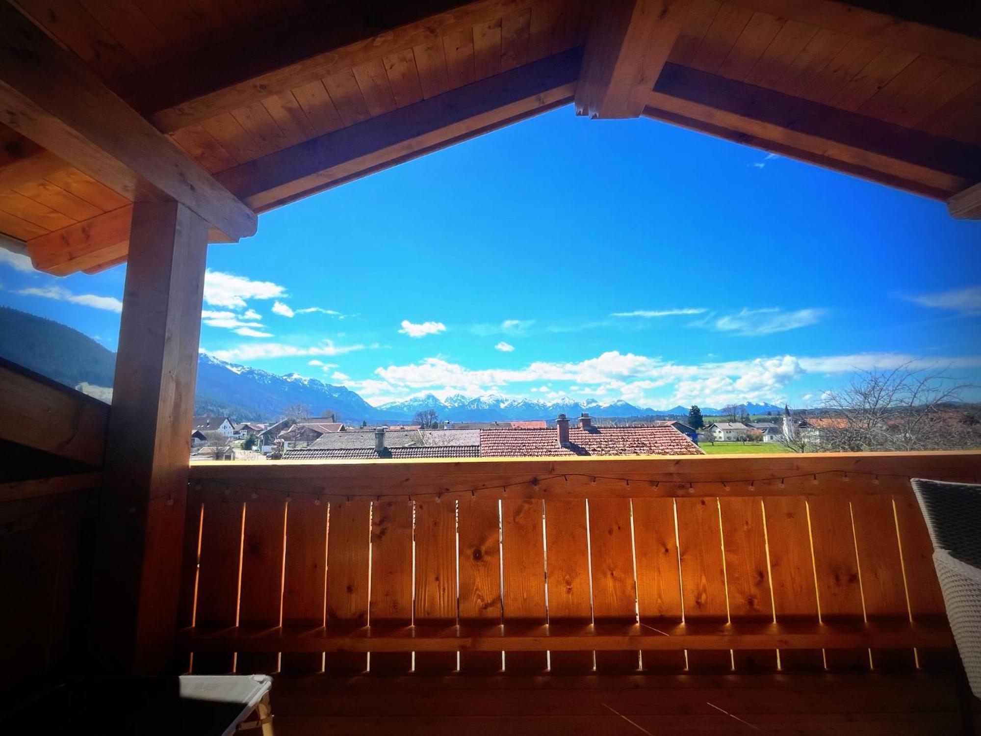 23 Neu Erbaute Ferienwohnung Mit Schloss- Und Panoramablick Halblech Esterno foto