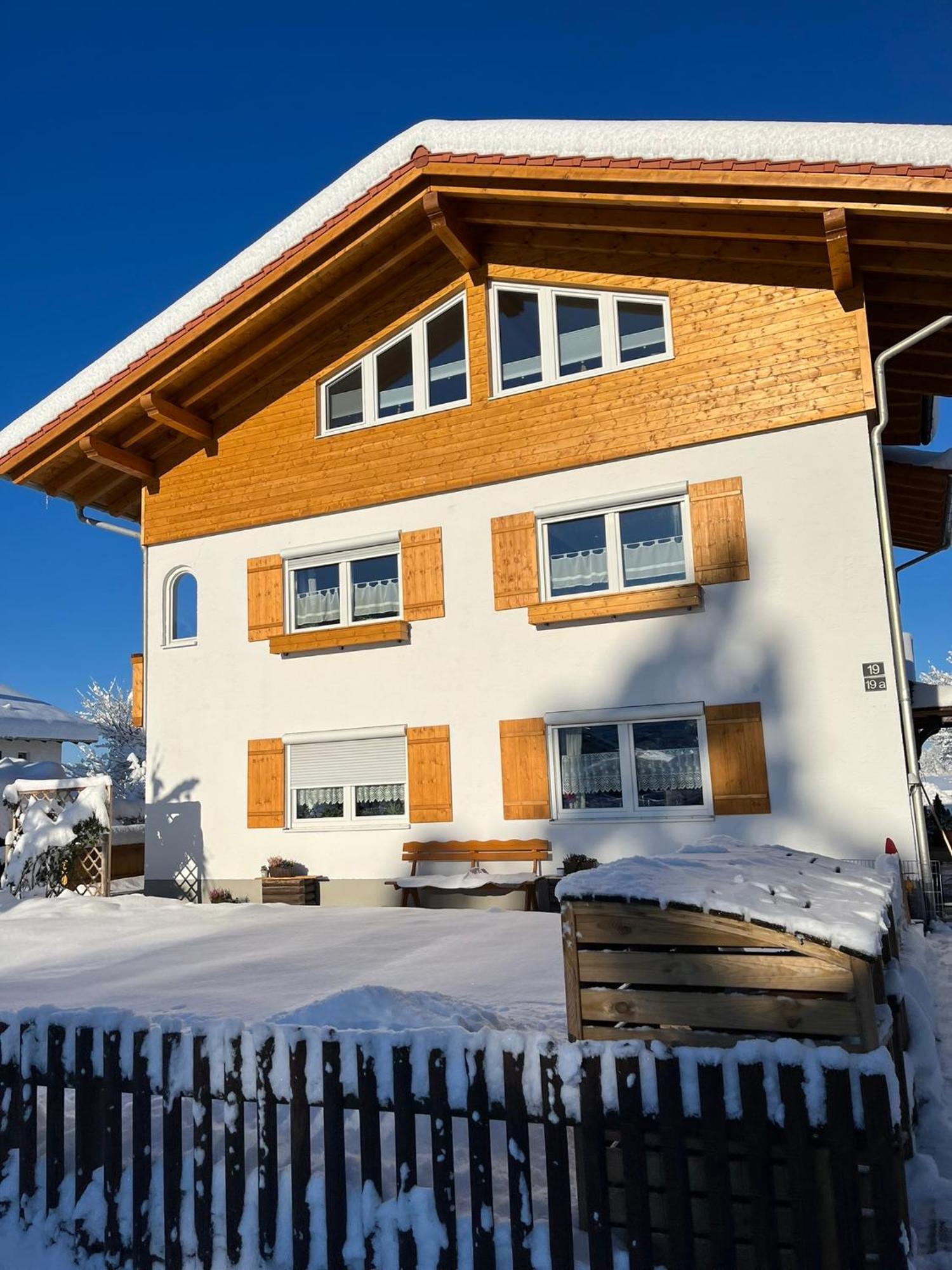 23 Neu Erbaute Ferienwohnung Mit Schloss- Und Panoramablick Halblech Esterno foto