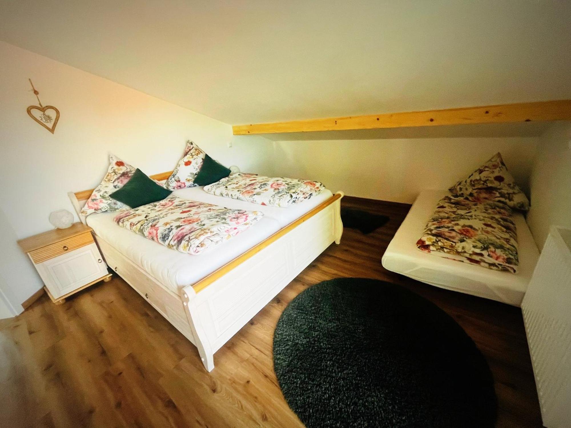 23 Neu Erbaute Ferienwohnung Mit Schloss- Und Panoramablick Halblech Esterno foto