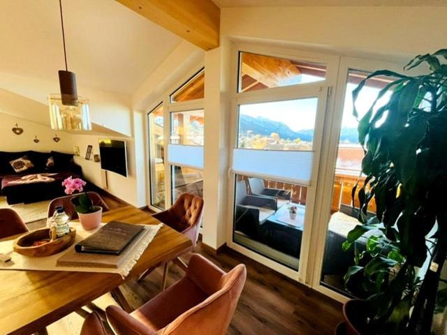 23 Neu Erbaute Ferienwohnung Mit Schloss- Und Panoramablick Halblech Esterno foto