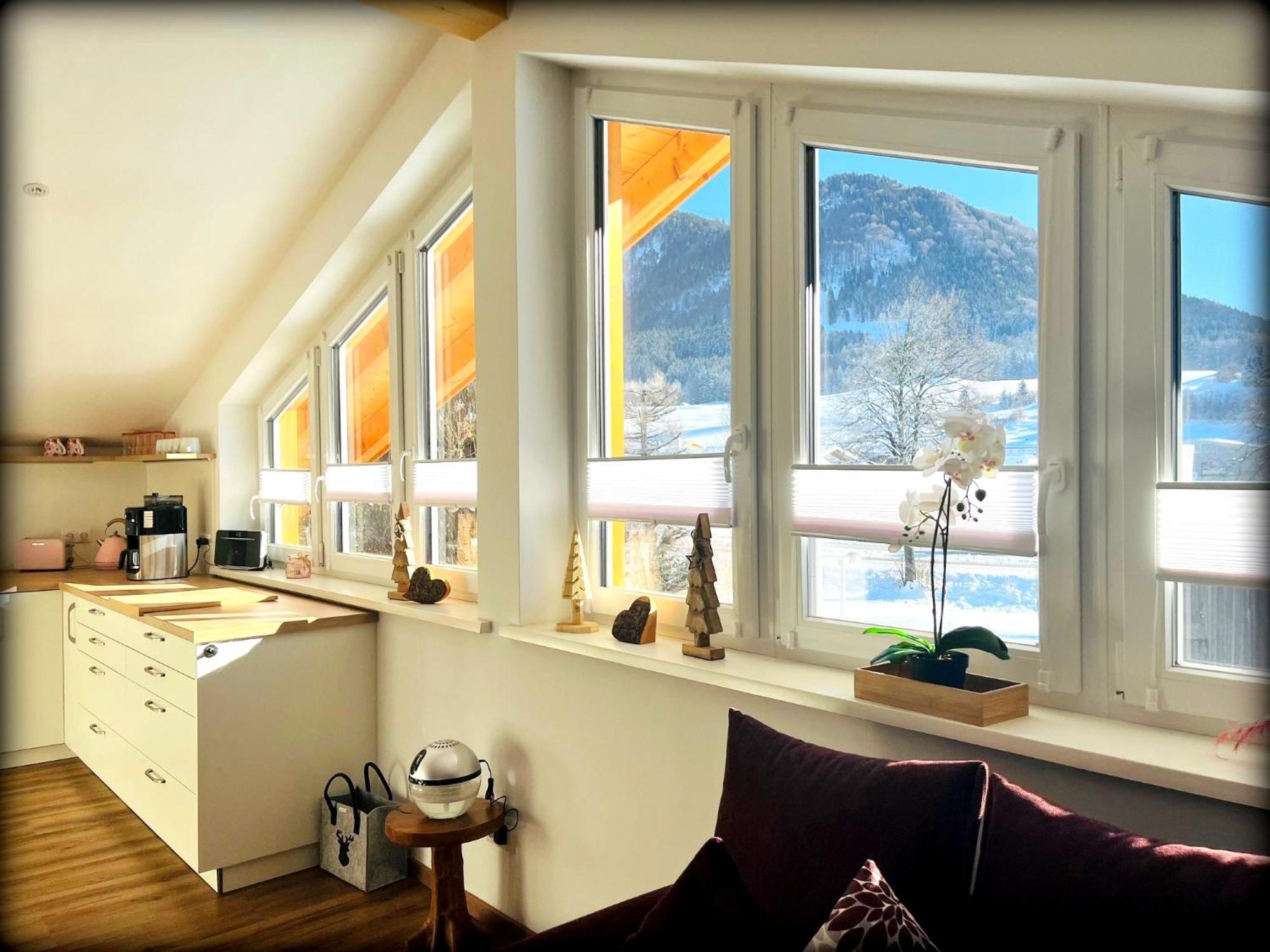 23 Neu Erbaute Ferienwohnung Mit Schloss- Und Panoramablick Halblech Esterno foto